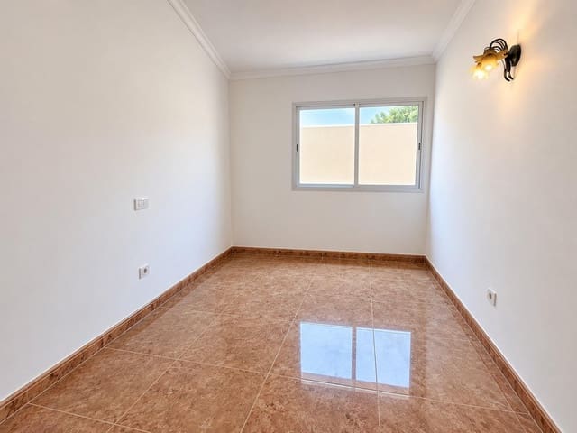 3 slaapkamer Appartement te koop in Santa Lucía de Tirajana met garage - € 248.000 (Ref: 10173971)