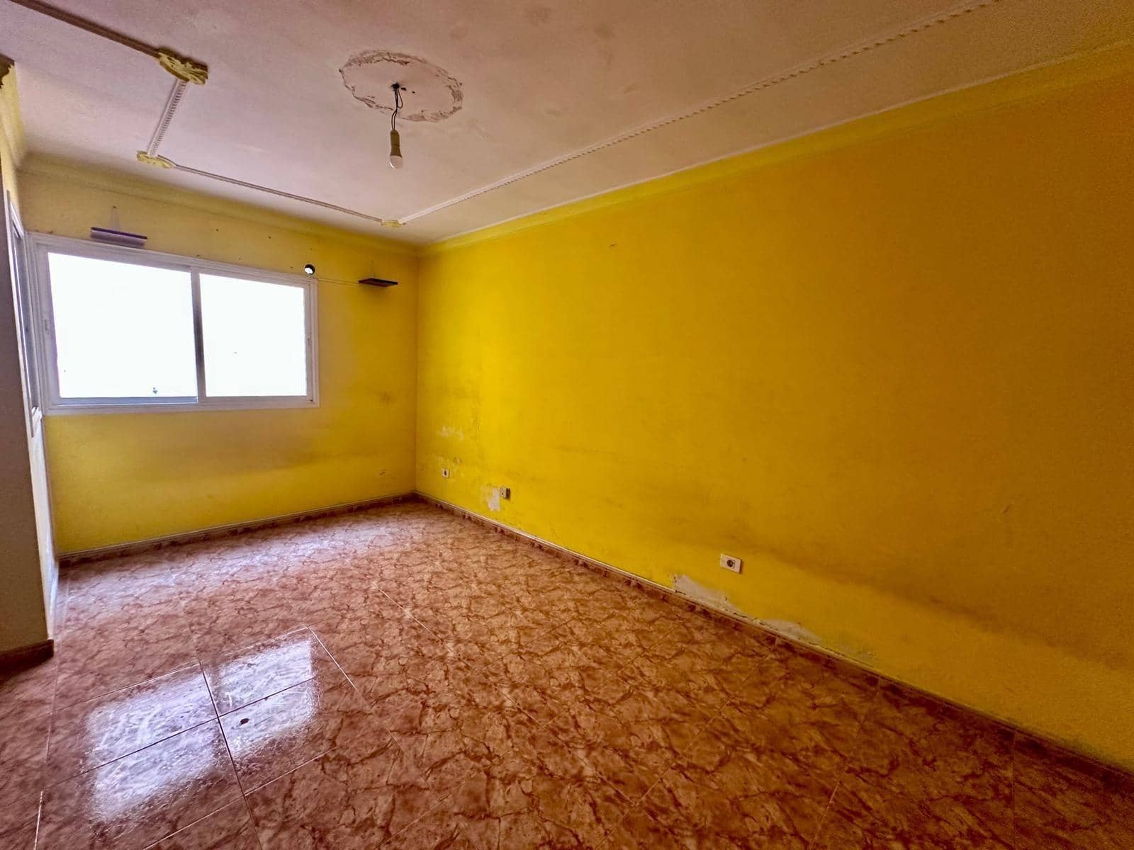 3 slaapkamer Appartement te koop in Santa Lucia de Tirajana met garage - € 248.000 (Ref: 10173971)