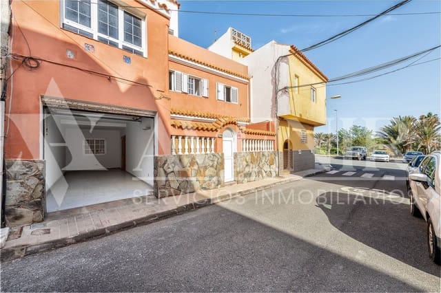 4 quarto Moradia em Banda para venda em Pozo Izquierdo, Santa Lucía de Tirajana com garagem - 387 000 € (Ref: 10184927)