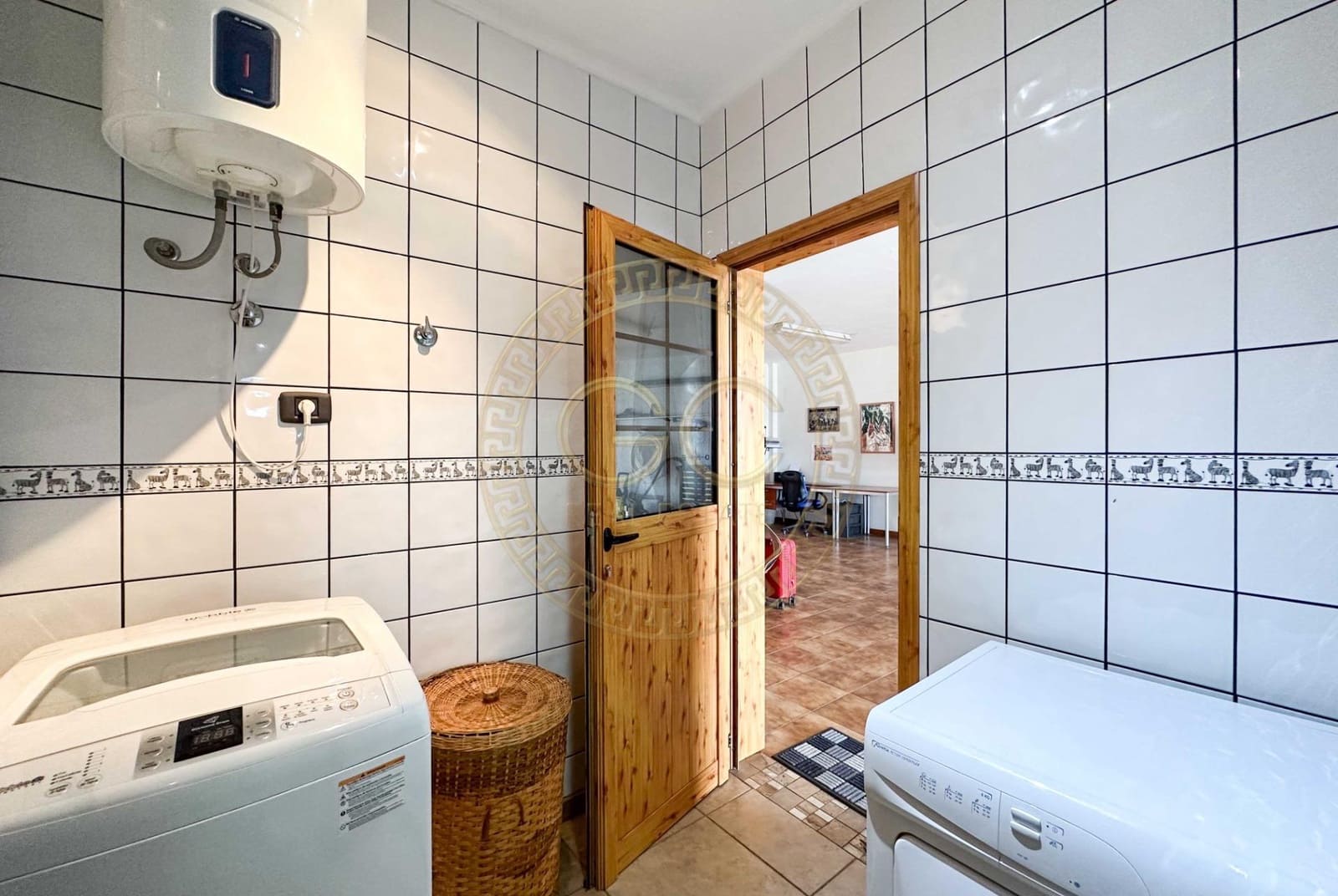 5 bedroom Villa for sale in El Salobre with pool garage - € 799,000 (Ref: 8363196)