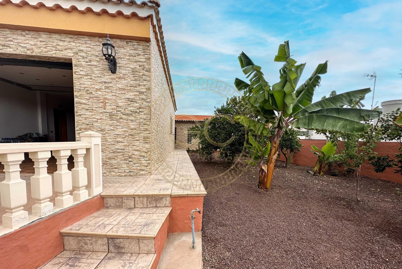 5 bedroom Villa for sale in El Salobre with pool garage - € 799,000 (Ref: 8363196)