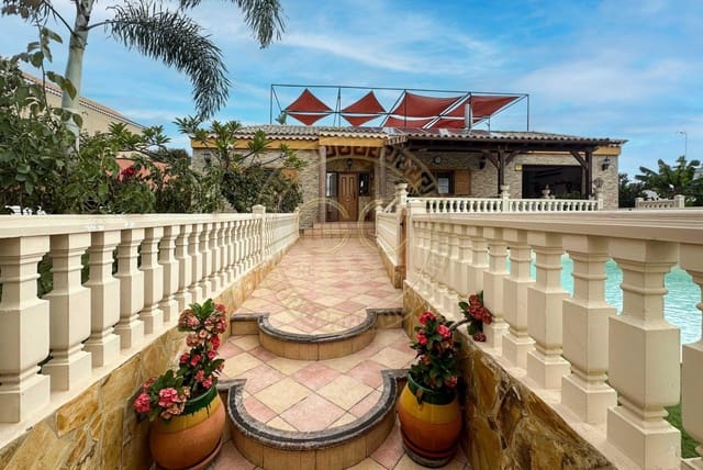 5 Zimmer Villa zu verkaufen in El Salobre, San Bartolomé de Tirajana mit Pool Garage - 799.000 € (Ref: 8363196)