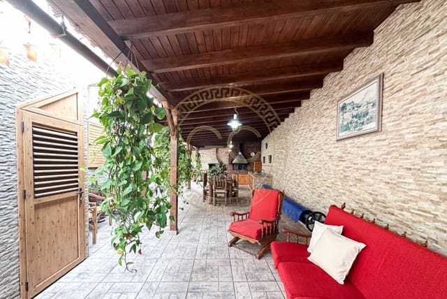 5 bedroom Villa for sale in El Salobre, San Bartolomé de Tirajana with pool garage - € 750,000 (Ref: 8363196)