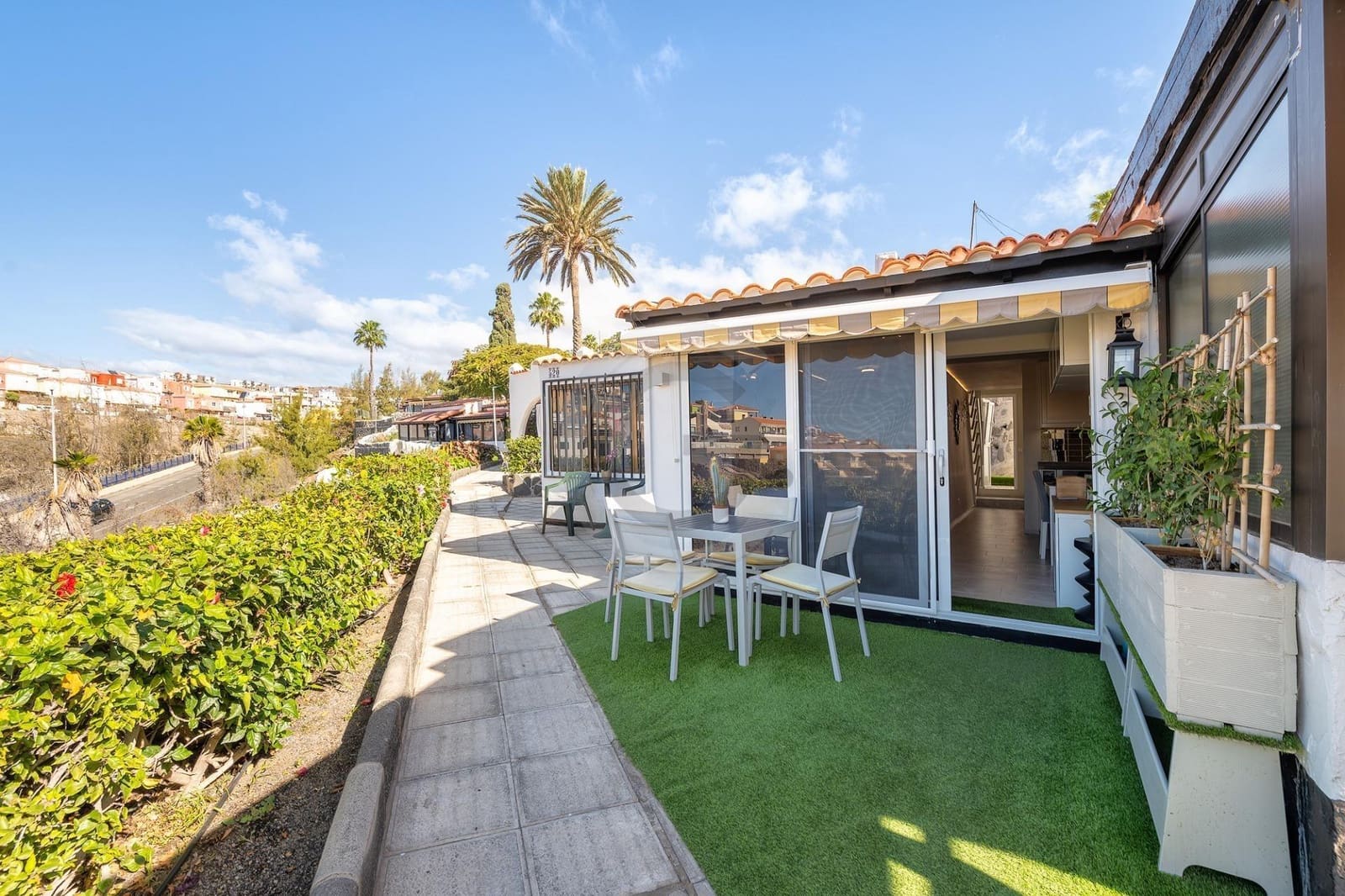 1 slaapkamer Bungalow te huur in Mogan met zwembad - € 1.200 (Ref: 8455835)