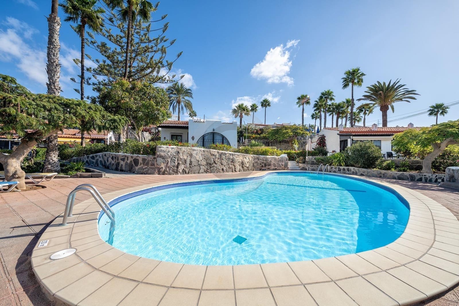 1 slaapkamer Bungalow te huur in Mogan met zwembad - € 1.200 (Ref: 8455835)