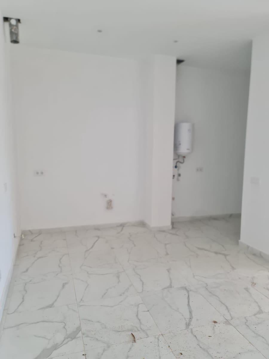 5 bedroom Commercial for sale in Santa Lucia de Tirajana with garage - € 660,000 (Ref: 8666696)