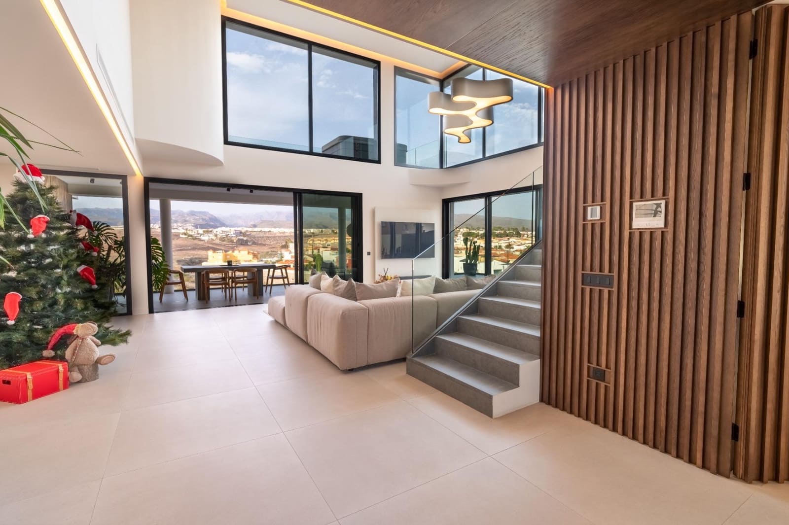 7 soveværelse Villa til salg i San Bartolome de Tirajana med swimmingpool - € 3.490.000 (Ref: 8689204)