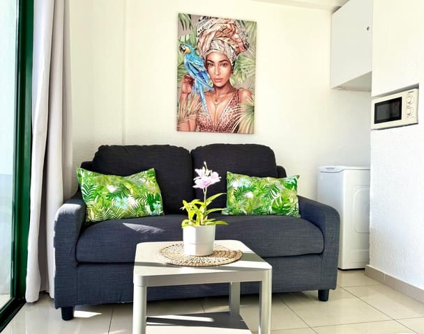 Appartement de 1 chambre à louer à Playa del Inglés, San Bartolomé de Tirajana avec piscine - 900 € (Ref: 8729874)