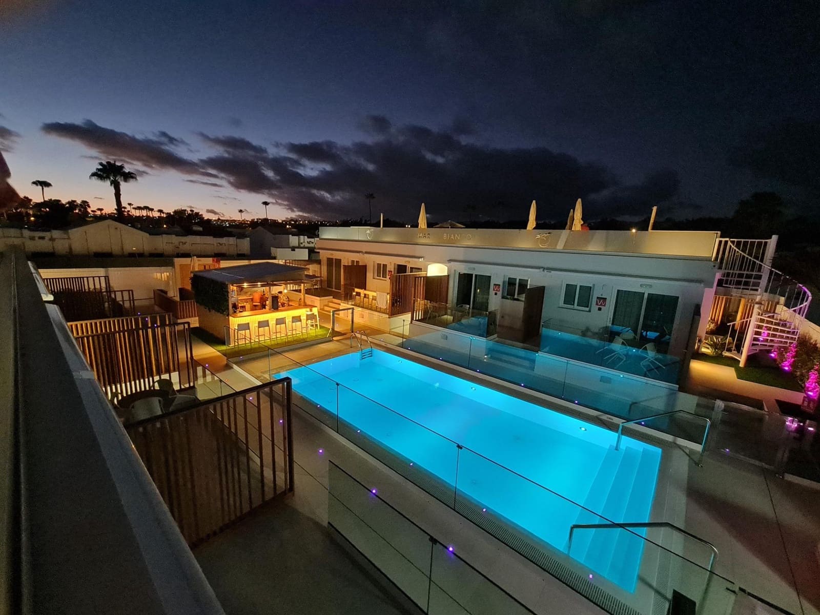 24 soveværelse Hotel til salg i Maspalomas med swimmingpool - € 3.950.000 (Ref: 8758003)