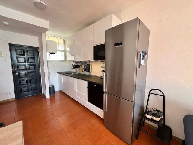 2 bedroom Apartment for rent in Playa del Inglés, San Bartolomé de Tirajana with pool - € 1,100 (Ref: 8758005)