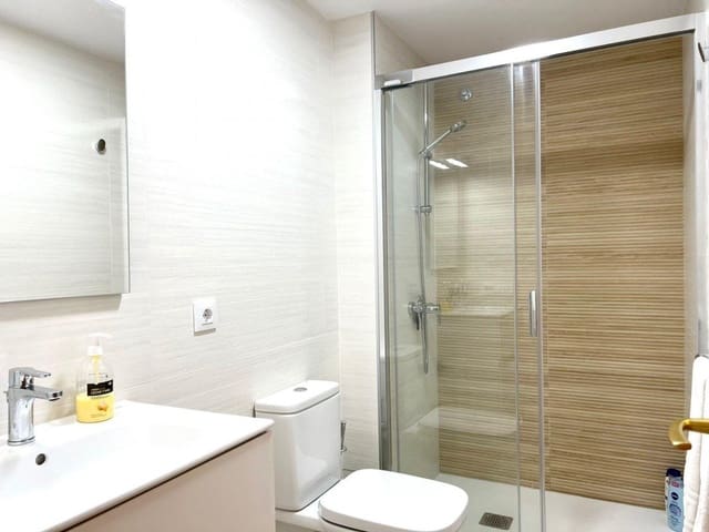 1 makuuhuone Huoneisto vuokrattavana paikassa Playa del Inglés, San Bartolomé de Tirajana mukana uima-altaan - 1 200 € (Ref: 8836941)