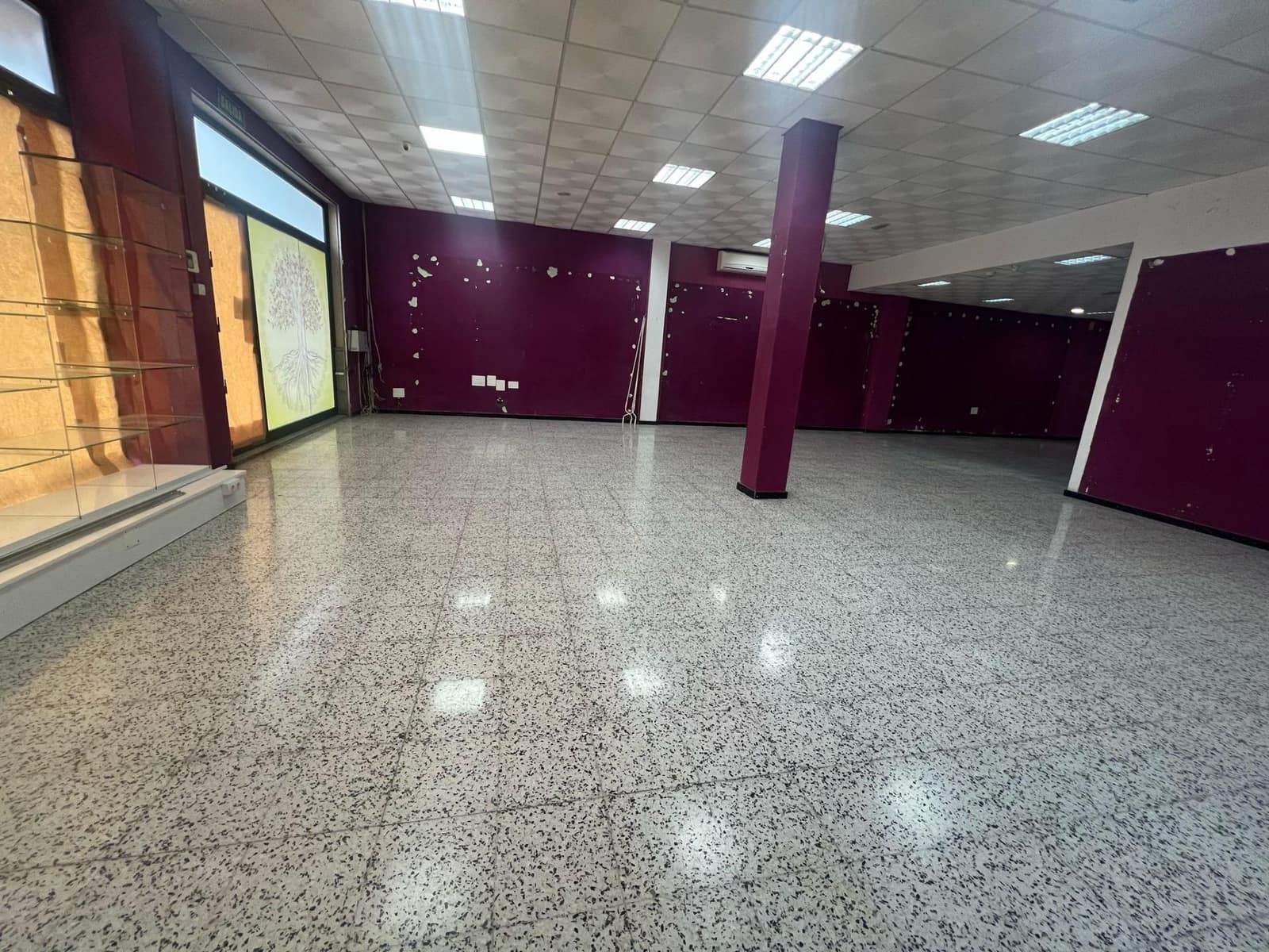 Erhverv til leje i Vecindario - € 1.900 (Ref: 8865160)