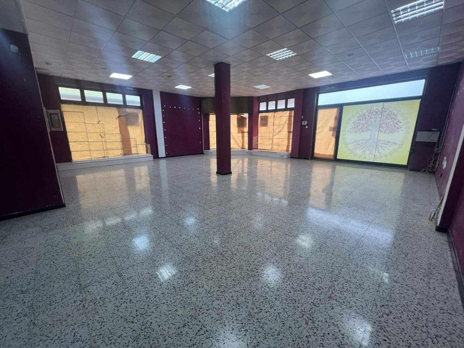 Erhverv til leje i Vecindario - € 1.900 (Ref: 8865160)