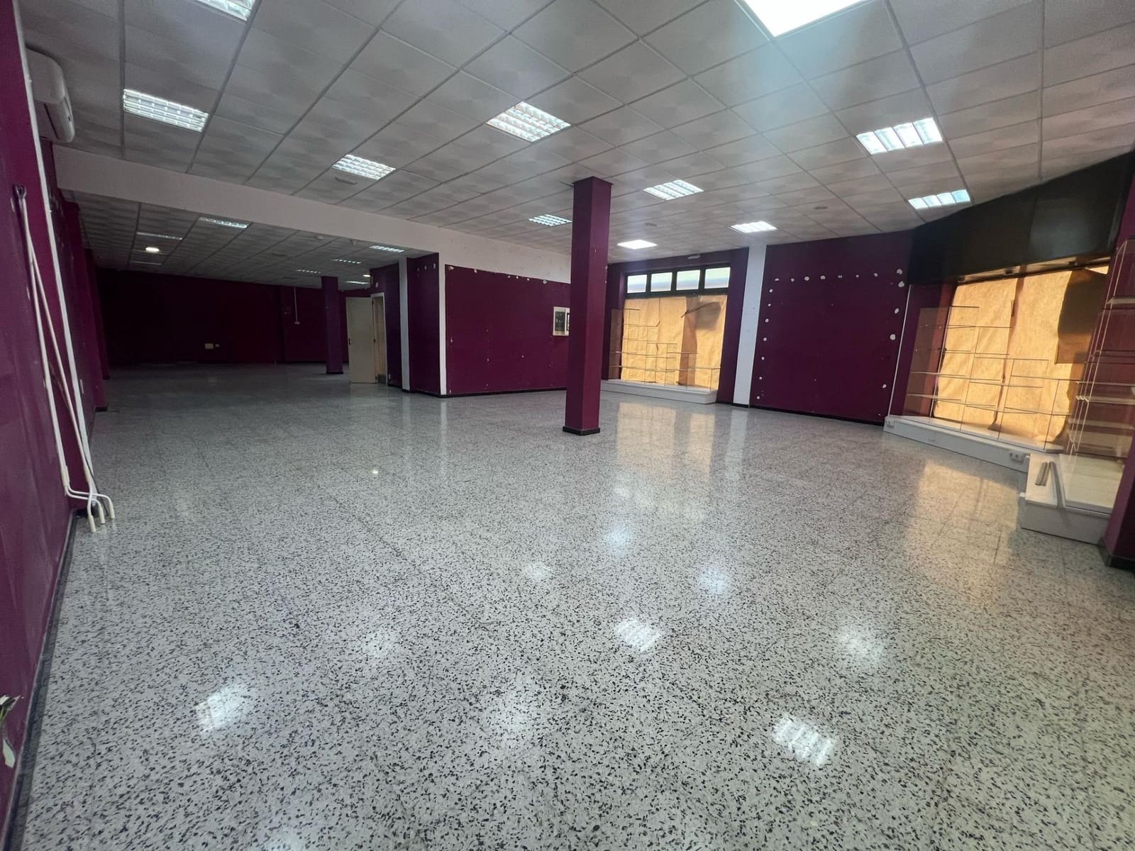 Erhverv til leje i Vecindario - € 1.900 (Ref: 8865160)