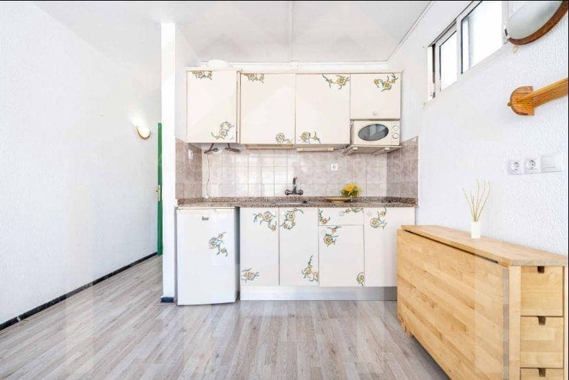 1 Zimmer Apartment zu vermieten in Puerto Rico mit Pool - 1.000 € (Ref: 8954445)