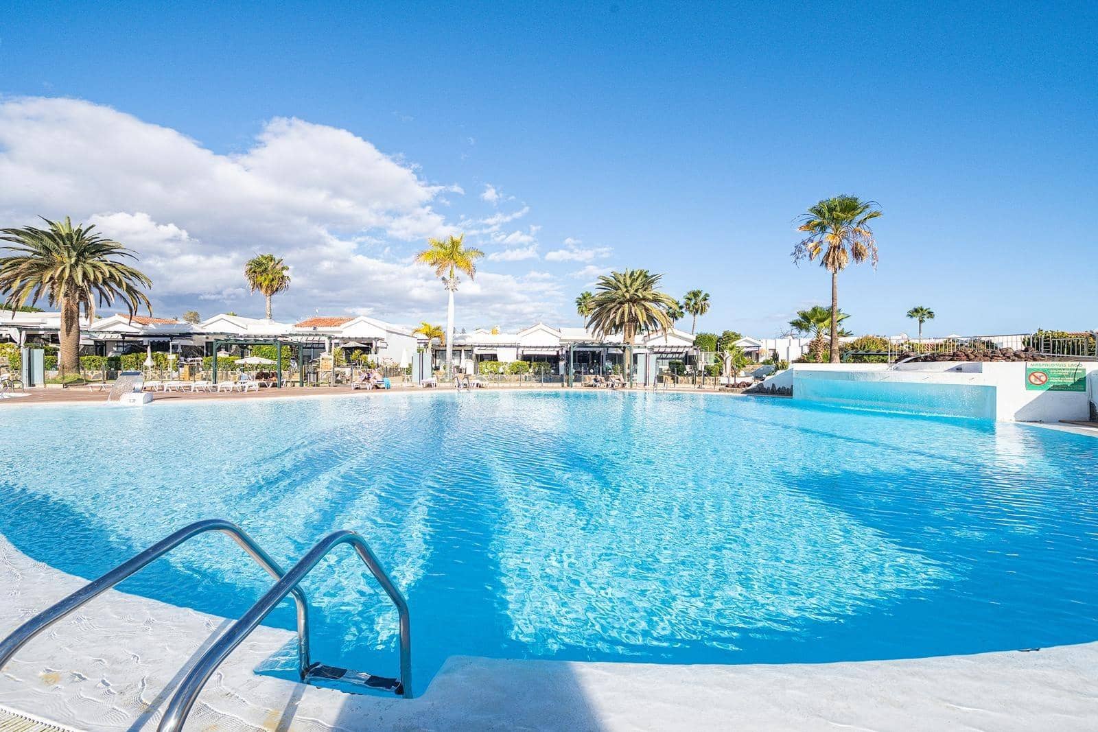 Bungalow de 1 habitación en Maspalomas en alquiler con piscina - 1.000 € (Ref: 8960151)