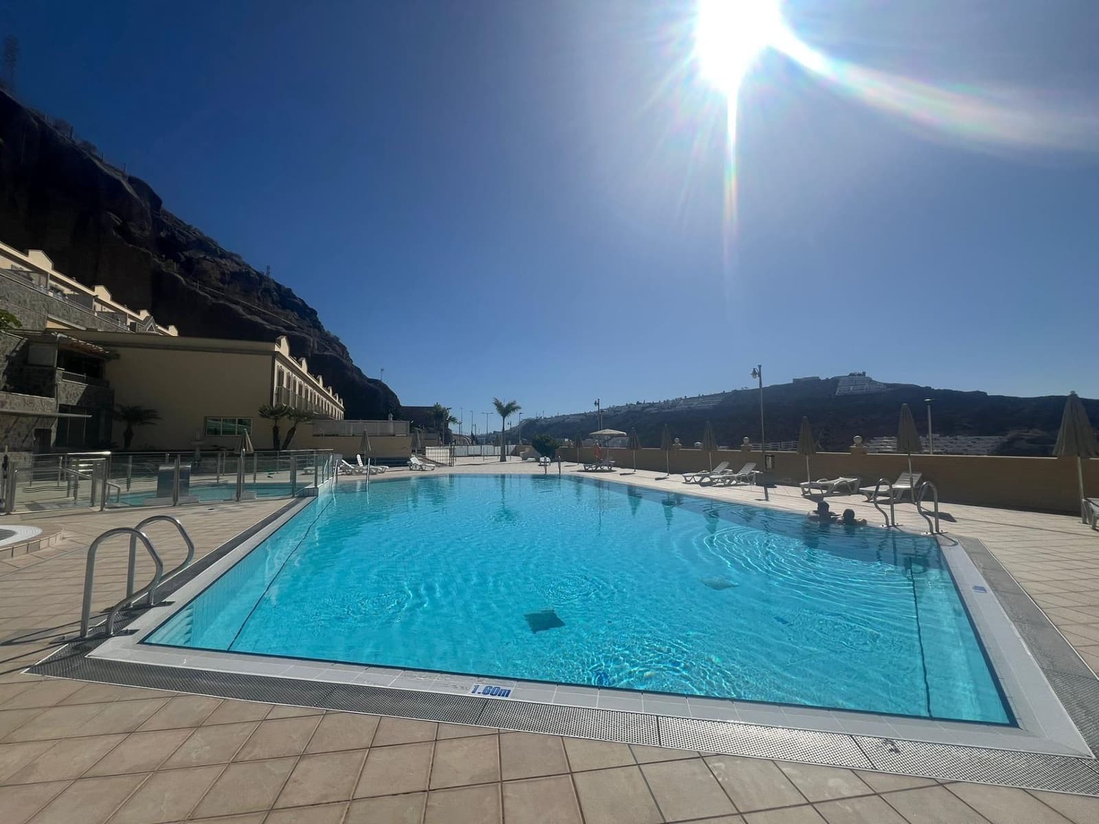 2 soveværelse Rækkehus til salg i Puerto Rico med swimmingpool - € 324.000 (Ref: 9012506)