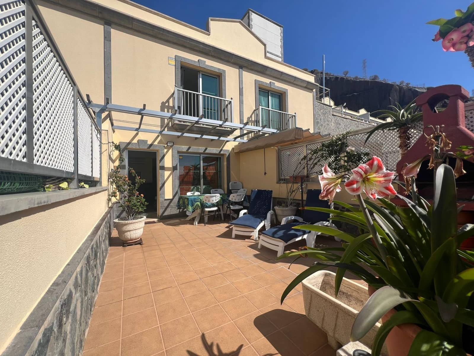 2 soveværelse Rækkehus til salg i Puerto Rico med swimmingpool - € 324.000 (Ref: 9012506)