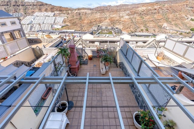 2 makuuhuone Rivitalo myytävänä paikassa Puerto Rico, Mogán mukana uima-altaan - 324 000 € (Ref: 9012506)