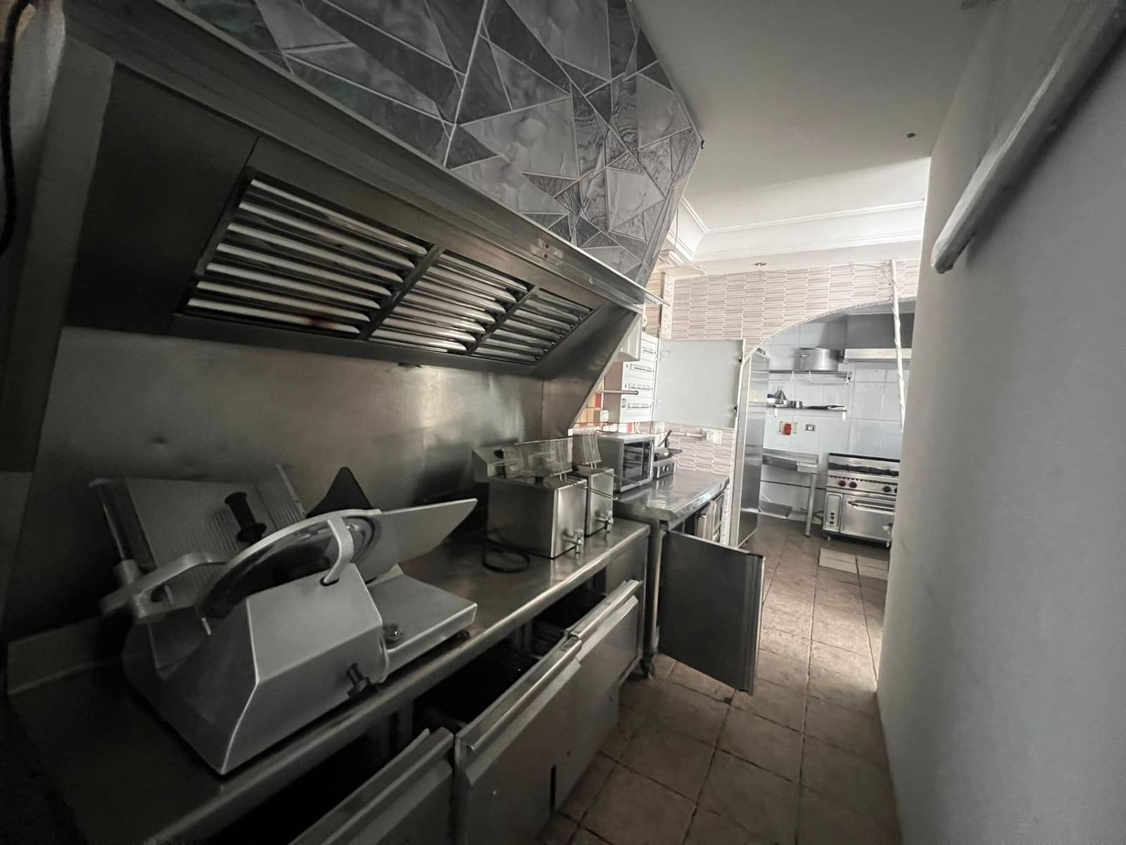 Yritys vuokrattavana paikassa San Bartolome de Tirajana - 1 500 € (Ref: 9031362)