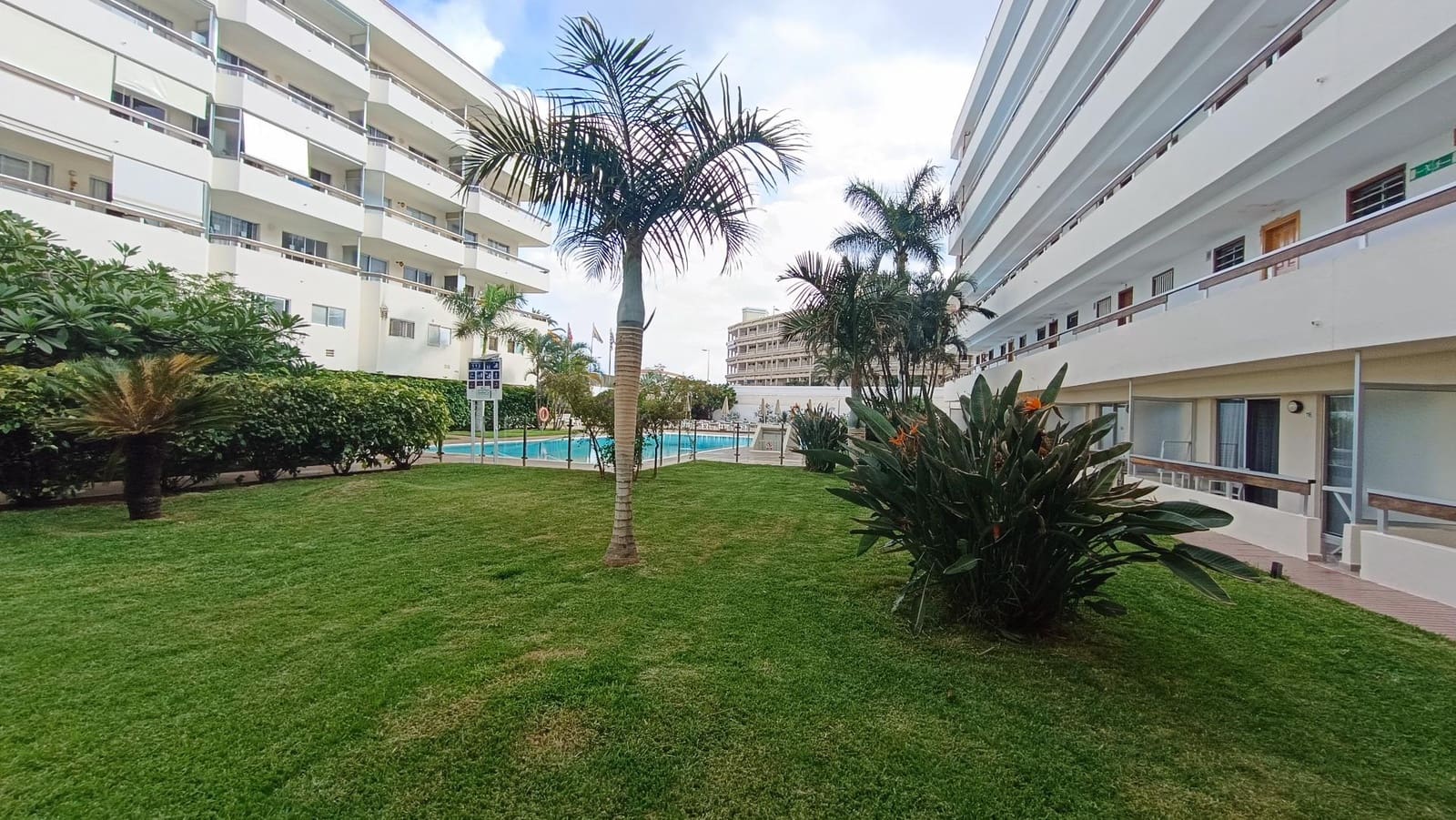 1 bedroom Apartment for sale in Playa del Ingles - € 285,000 (Ref: 9062281)