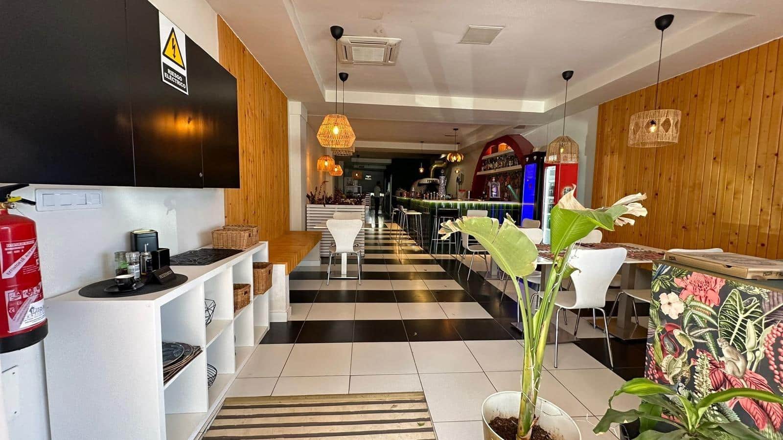 Commercial for rent in San Agustin - € 1,100 (Ref: 9081467)