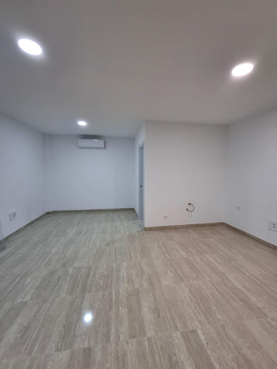 Virksomhed til leje i San Bartolome de Tirajana - € 630 (Ref: 9104594)