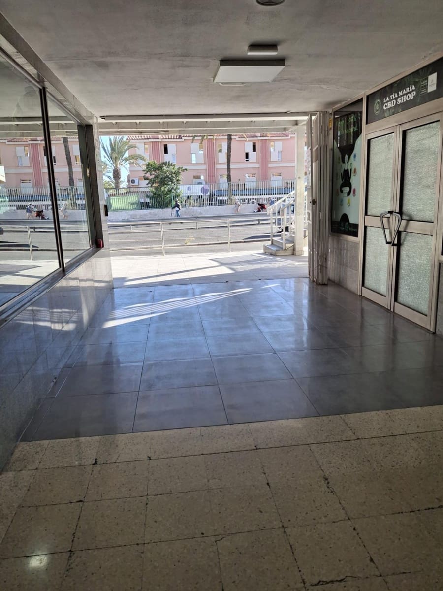 Virksomhed til leje i San Bartolome de Tirajana - € 630 (Ref: 9104594)