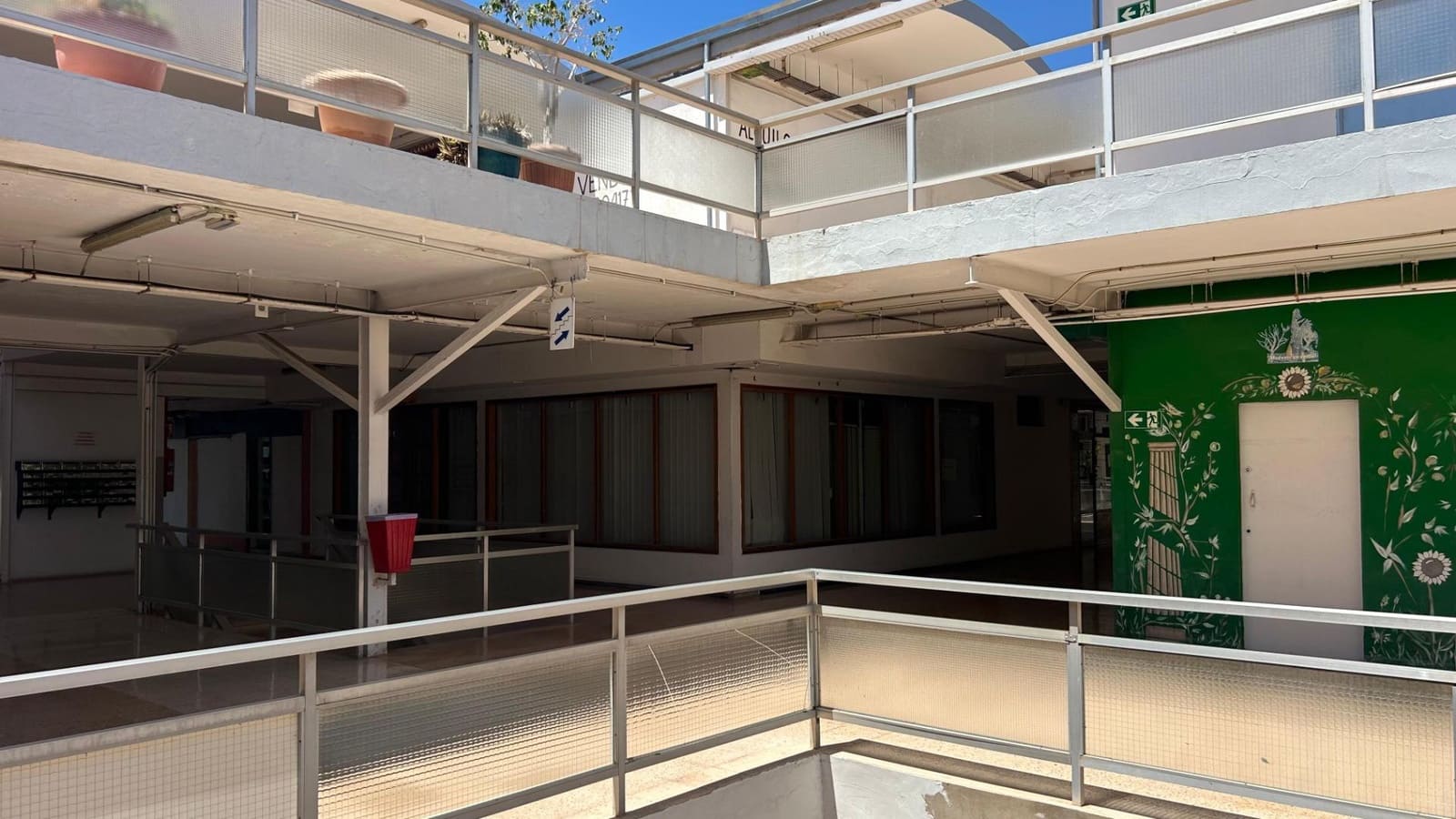 Erhverv til salg i San Bartolome de Tirajana - € 120.000 (Ref: 9134325)