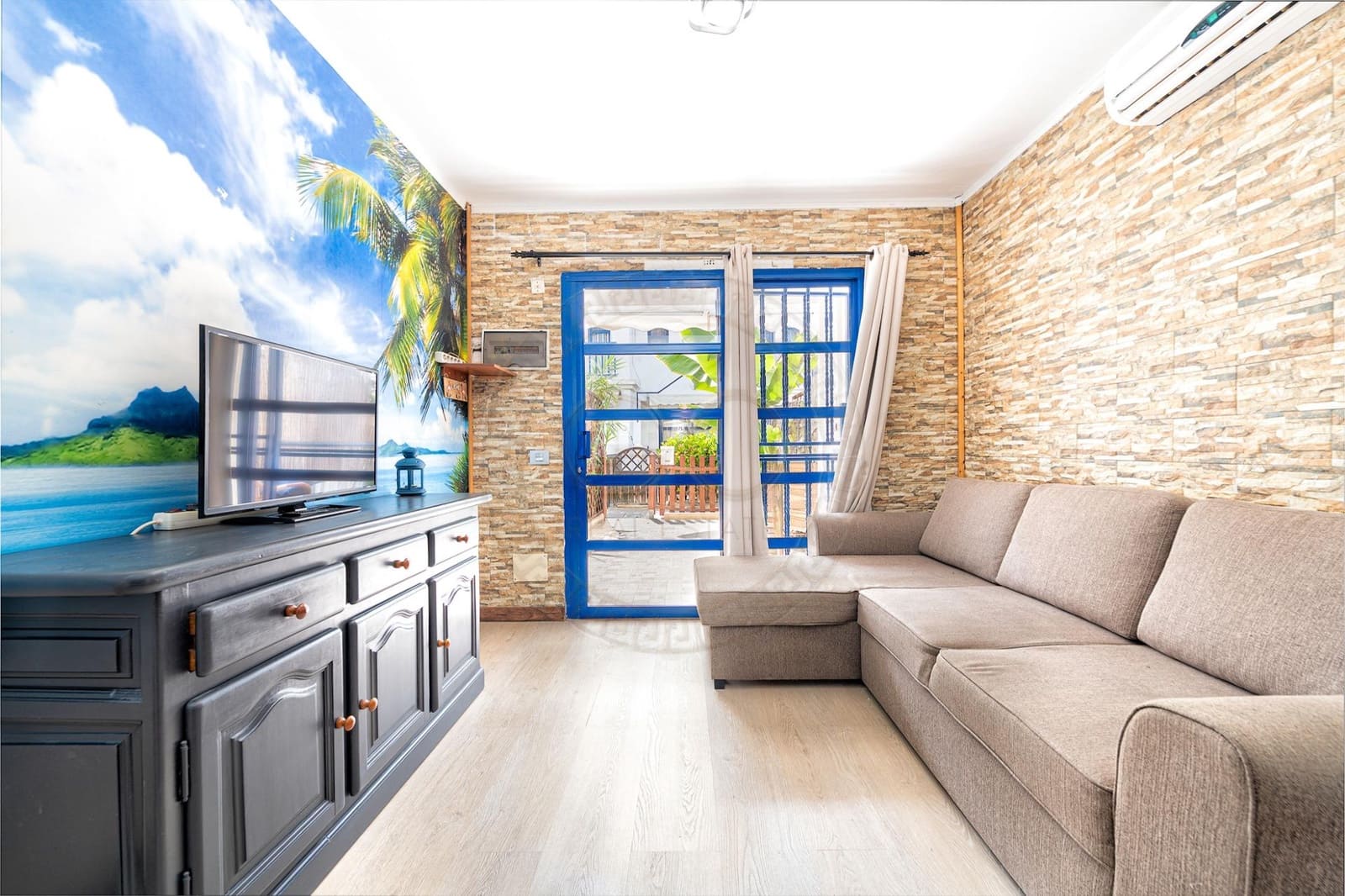 1 bedroom Terraced Villa for sale in San Bartolome de Tirajana with pool - € 200,000 (Ref: 9162227)