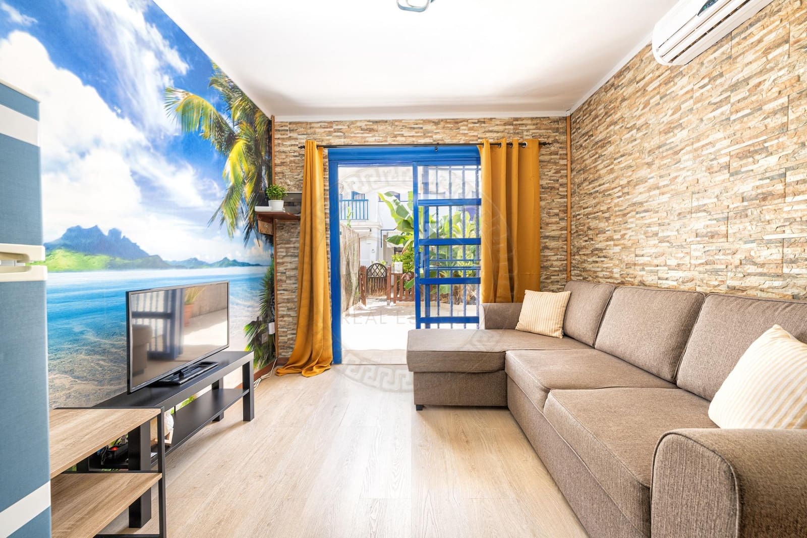1 bedroom Terraced Villa for sale in San Bartolome de Tirajana with pool - € 200,000 (Ref: 9162227)