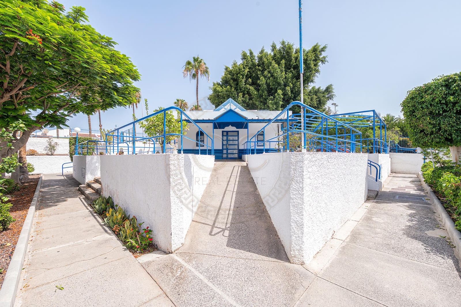 1 bedroom Terraced Villa for sale in San Bartolome de Tirajana with pool - € 200,000 (Ref: 9162227)