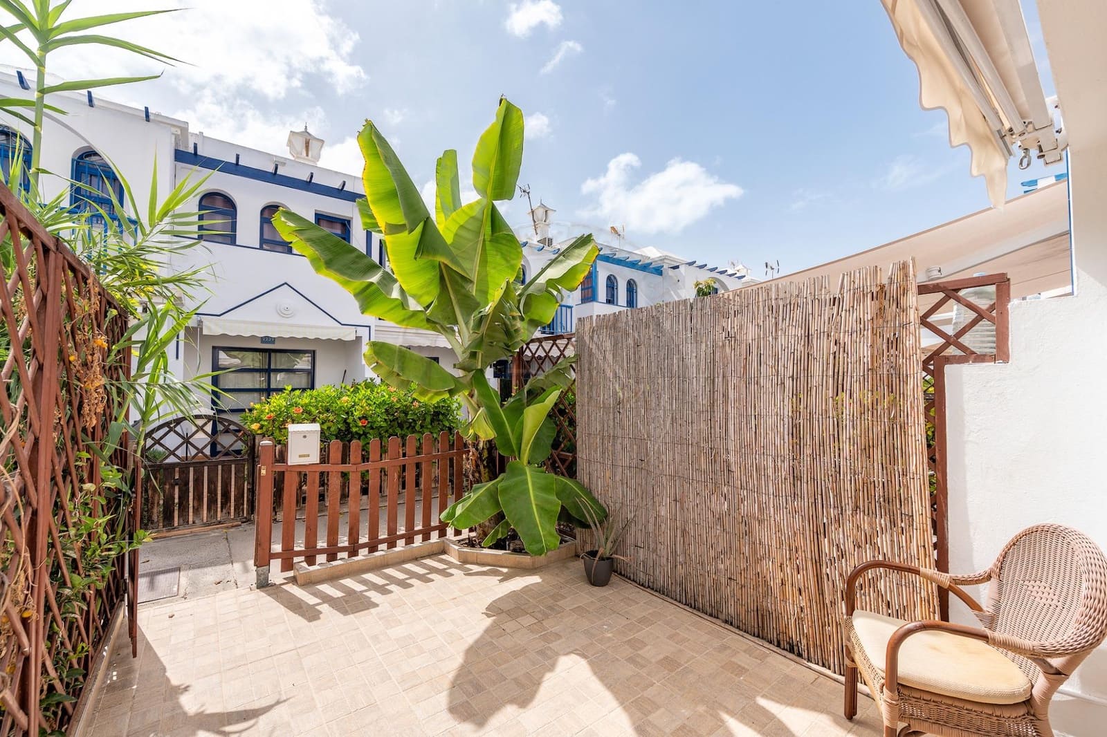1 bedroom Terraced Villa for sale in San Bartolome de Tirajana with pool - € 200,000 (Ref: 9162227)