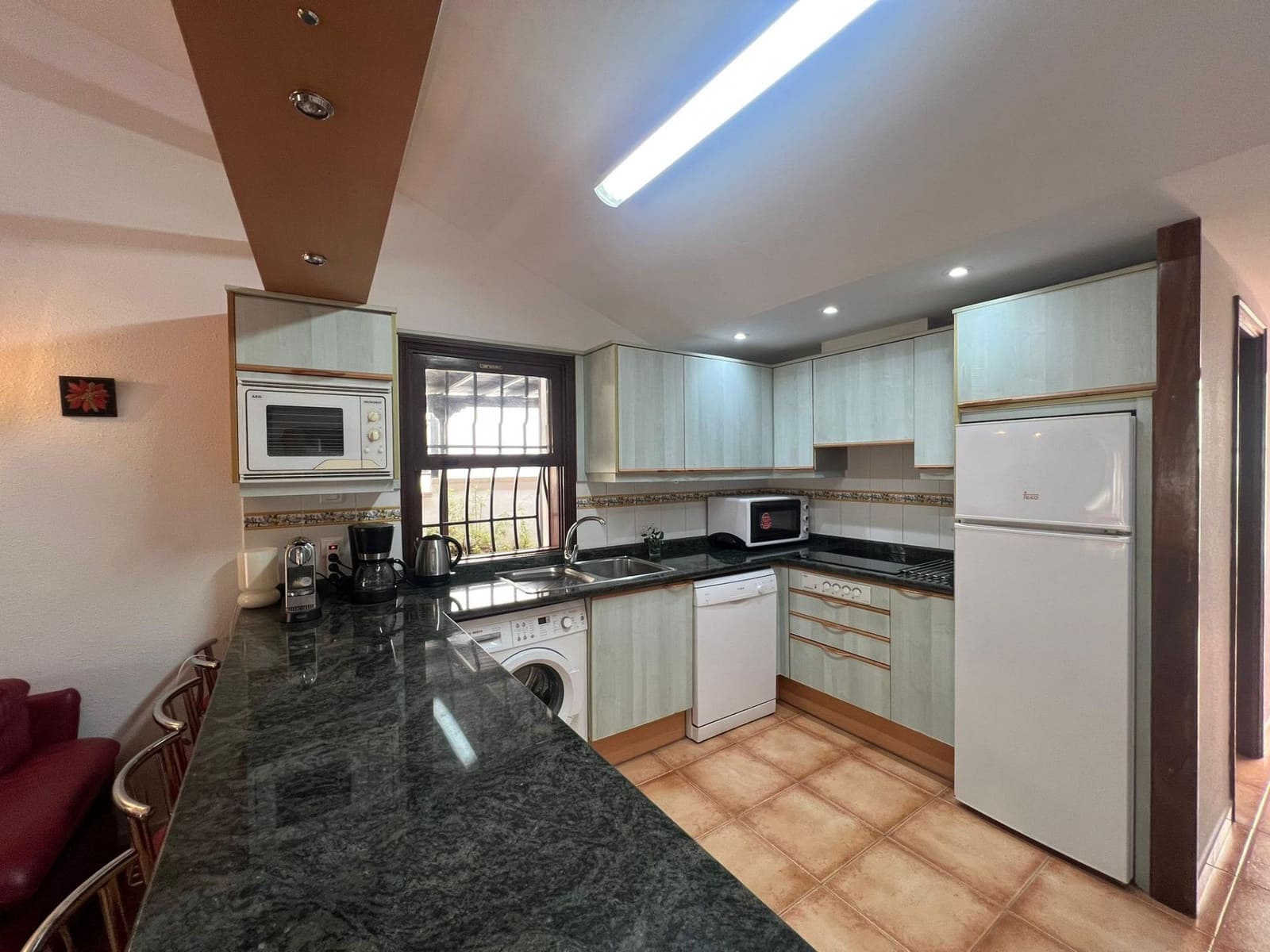4 slaapkamer Rijtjeshuis te huur in Playa del Ingles met zwembad garage - € 1.800 (Ref: 9177286)