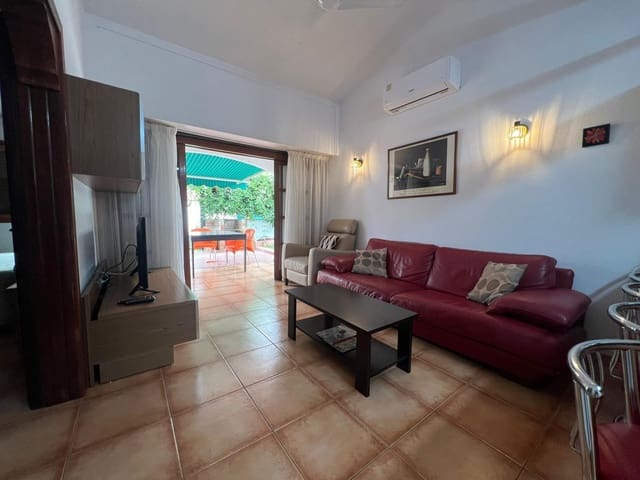 4 soveværelse Rækkehus til leje i Playa del Inglés, San Bartolomé de Tirajana med swimmingpool garage - € 2.200 (Ref: 9177286)