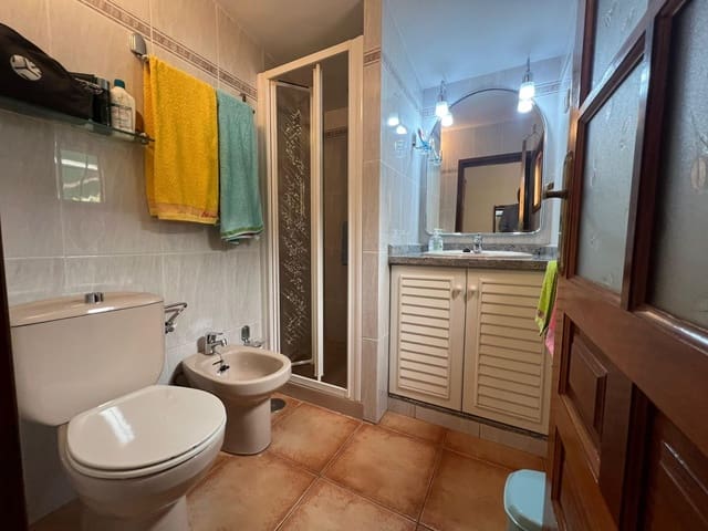 4 slaapkamer Rijtjeshuis te huur in Playa del Inglés, San Bartolomé de Tirajana met zwembad garage - € 1.800 (Ref: 9177286)