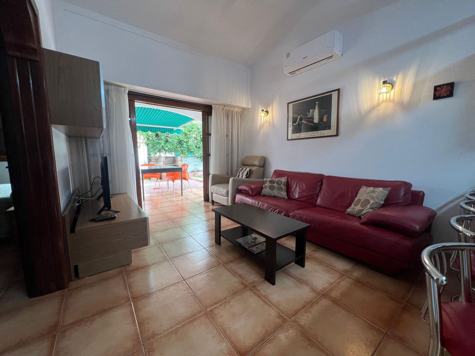 4 slaapkamer Rijtjeshuis te huur in Playa del Ingles met zwembad garage - € 1.800 (Ref: 9177286)