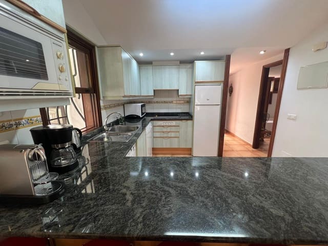 4 slaapkamer Rijtjeshuis te huur in Playa del Inglés, San Bartolomé de Tirajana met zwembad garage - € 1.800 (Ref: 9177286)