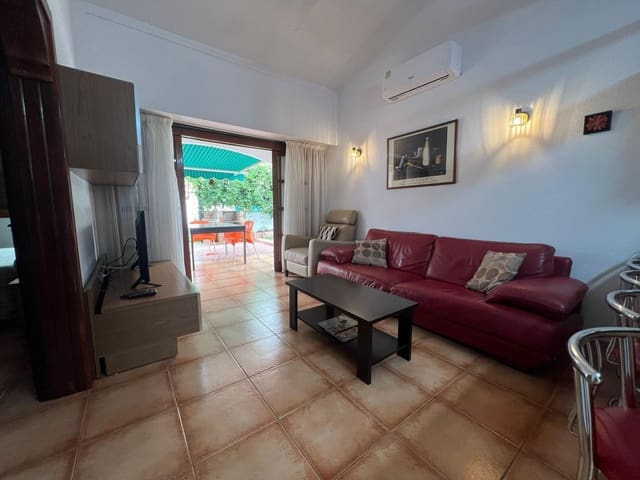4 slaapkamer Rijtjeshuis te huur in Playa del Inglés, San Bartolomé de Tirajana met zwembad garage - € 1.800 (Ref: 9177286)