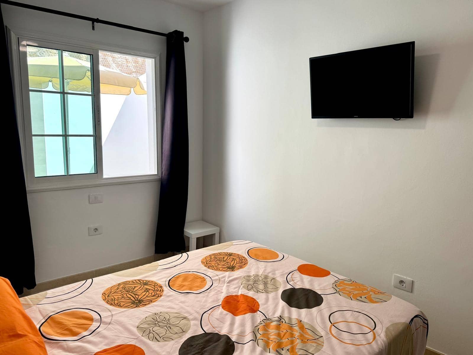 2 soveværelse Bungalow til leje i Puerto Rico med swimmingpool garage - € 1.500 (Ref: 9193749)