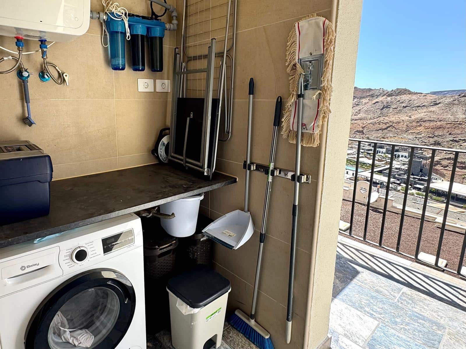 2 soveværelse Bungalow til leje i Puerto Rico med swimmingpool garage - € 1.500 (Ref: 9193749)