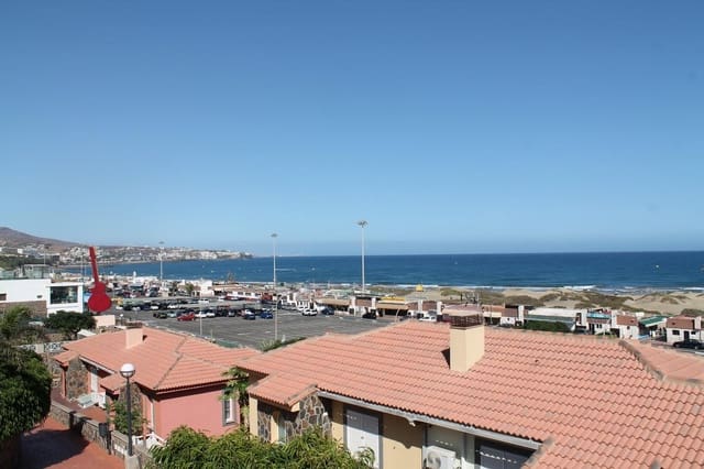 2 bedroom Townhouse for sale in Playa del Inglés, San Bartolomé de Tirajana with pool - € 850,000 (Ref: 9228834)