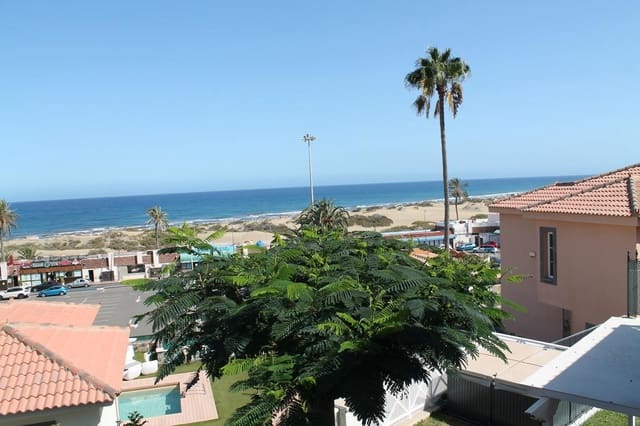 2 bedroom Townhouse for sale in Playa del Inglés, San Bartolomé de Tirajana with pool - € 850,000 (Ref: 9228834)