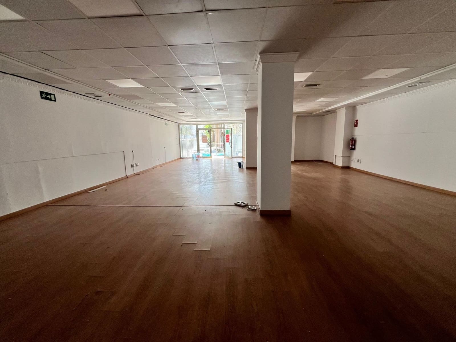 Virksomhed til leje i San Bartolome de Tirajana - € 1.600 (Ref: 9236855)