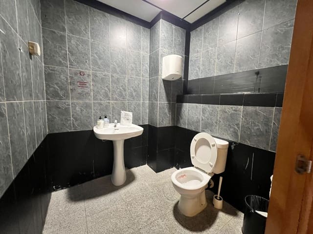 Firma/Unternehmen zu vermieten in San Bartolomé de Tirajana - 1.600 € (Ref: 9236855)