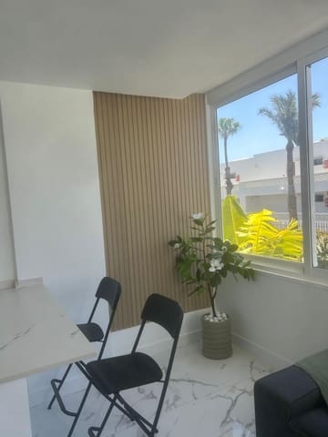 2 makuuhuone Huoneisto myytävänä paikassa San Bartolomé de Tirajana mukana uima-altaan - 240 000 € (Ref: 9264468)