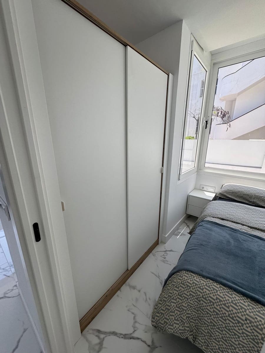 2 makuuhuone Huoneisto myytävänä paikassa San Bartolome de Tirajana mukana uima-altaan - 240 000 € (Ref: 9264468)