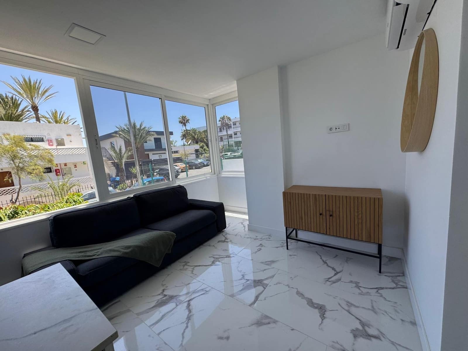 2 makuuhuone Huoneisto myytävänä paikassa San Bartolome de Tirajana mukana uima-altaan - 240 000 € (Ref: 9264468)