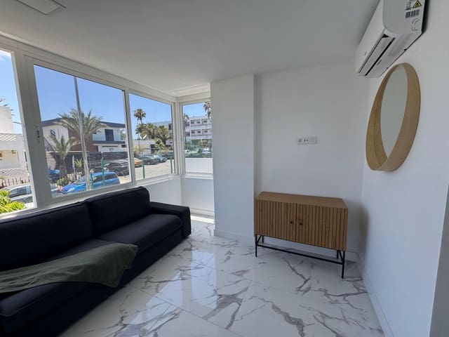 2 makuuhuone Huoneisto myytävänä paikassa San Bartolomé de Tirajana mukana uima-altaan - 240 000 € (Ref: 9264468)