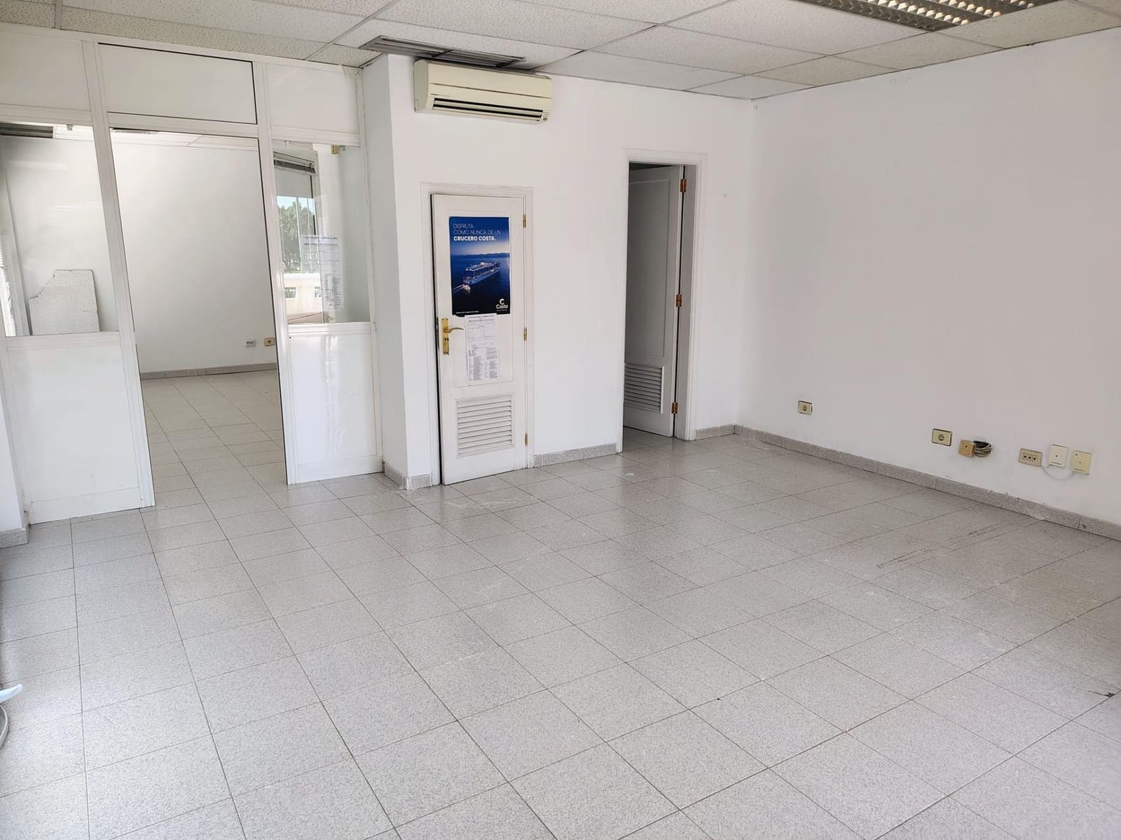 Kommersiell till salu i Maspalomas - 109 000 € (Ref: 9285180)